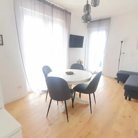 Beachfront 1br Terrace&parking